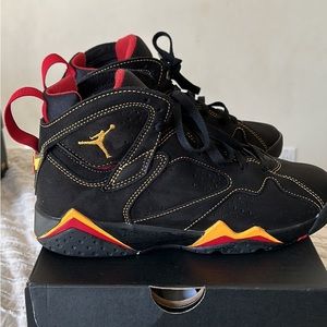 Boys brand new Jordans size 7 in kids